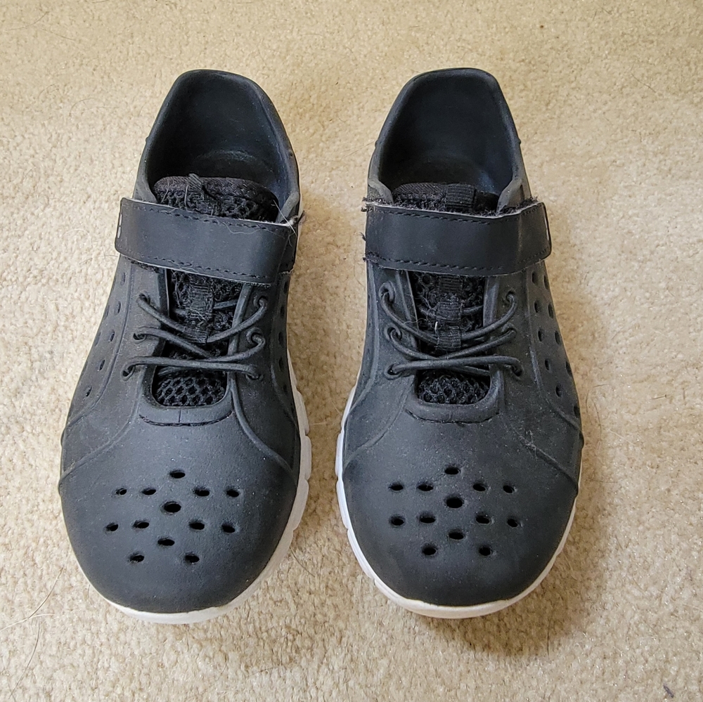 Surprize by Stride Rite Water Shoes